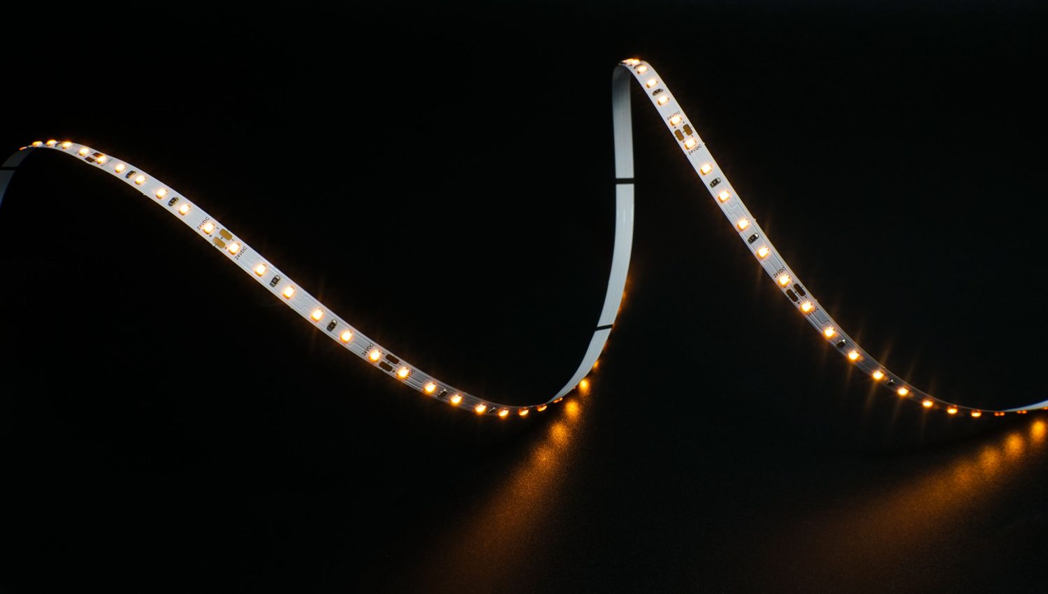 5mm | 24V | 120LEDs | 9.6W | 50mm/cut | #16798 | 2216  Ultra Narrow CV LED Strip - Image 2
